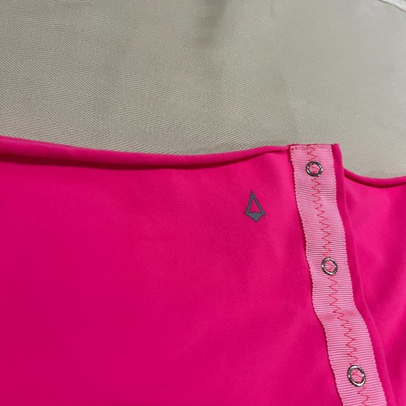 2/$20 Ivivva Scarf - Picture 9 of 12